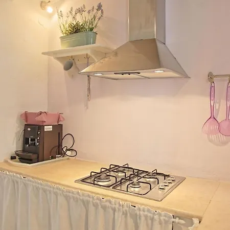 Lili Luxury Гайос
