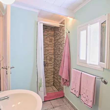 Lili Luxury ガイオス