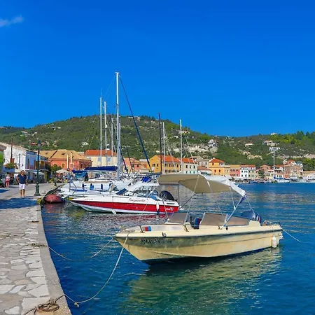 Lili Luxury * Gaios
