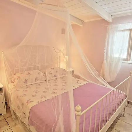Lili Luxury * Gaios